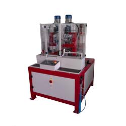 RIVETTATRICE AUTOMATICA AD UNO E DUE RIVETTI RIVETTATRICE AUTOMATICA AD UNO E DUE RIVETTI